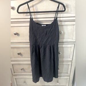 Old Navy Gray Pleated Sundress Sleeveless Mini, Summer Vacation
